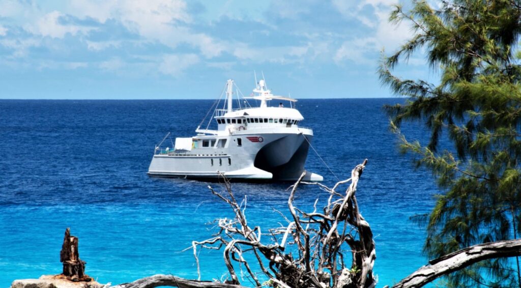 Im Frühjahr und Herbst 2026 startet Silhouette Cruises acht neue Expeditionsreisen zum abgelegenen Aldabra-Atoll