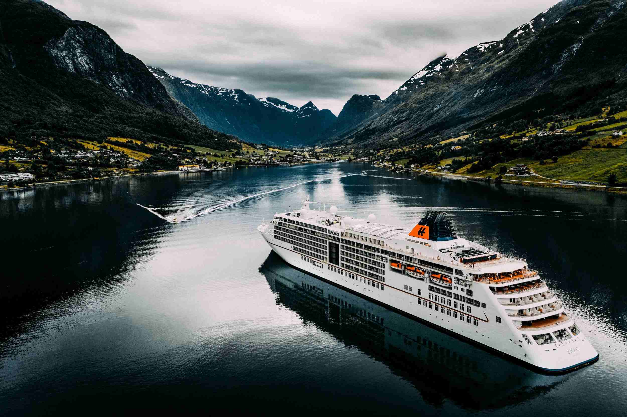 Mit der aktuellen Vorschau präsentiert Hapag-Lloyd Cruises insgesamt 127 neue Routen für das Reisejahr 2028.