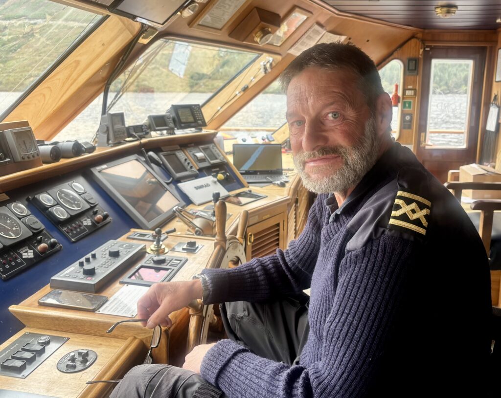 Kapitän Tony Duncan meistert auch die engsten Schleusen