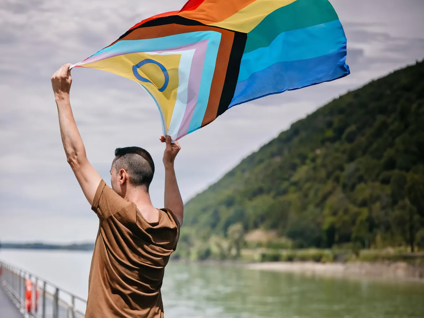 VIVA Cruises startet ab Düsseldorf zur World Pride
