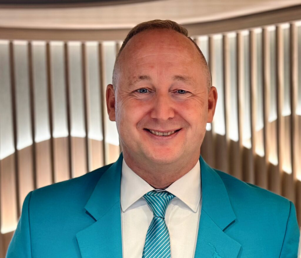 Bernd Wallisch Amina