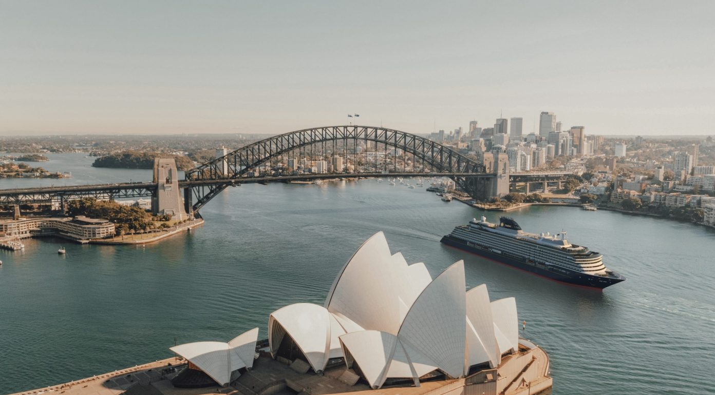 Explora Journeys präsentiert erstmals eine vollständige Weltreise an Bord der Explora I. Die 128-tägige Ost-West-Route führt zu vier Kontinenten,