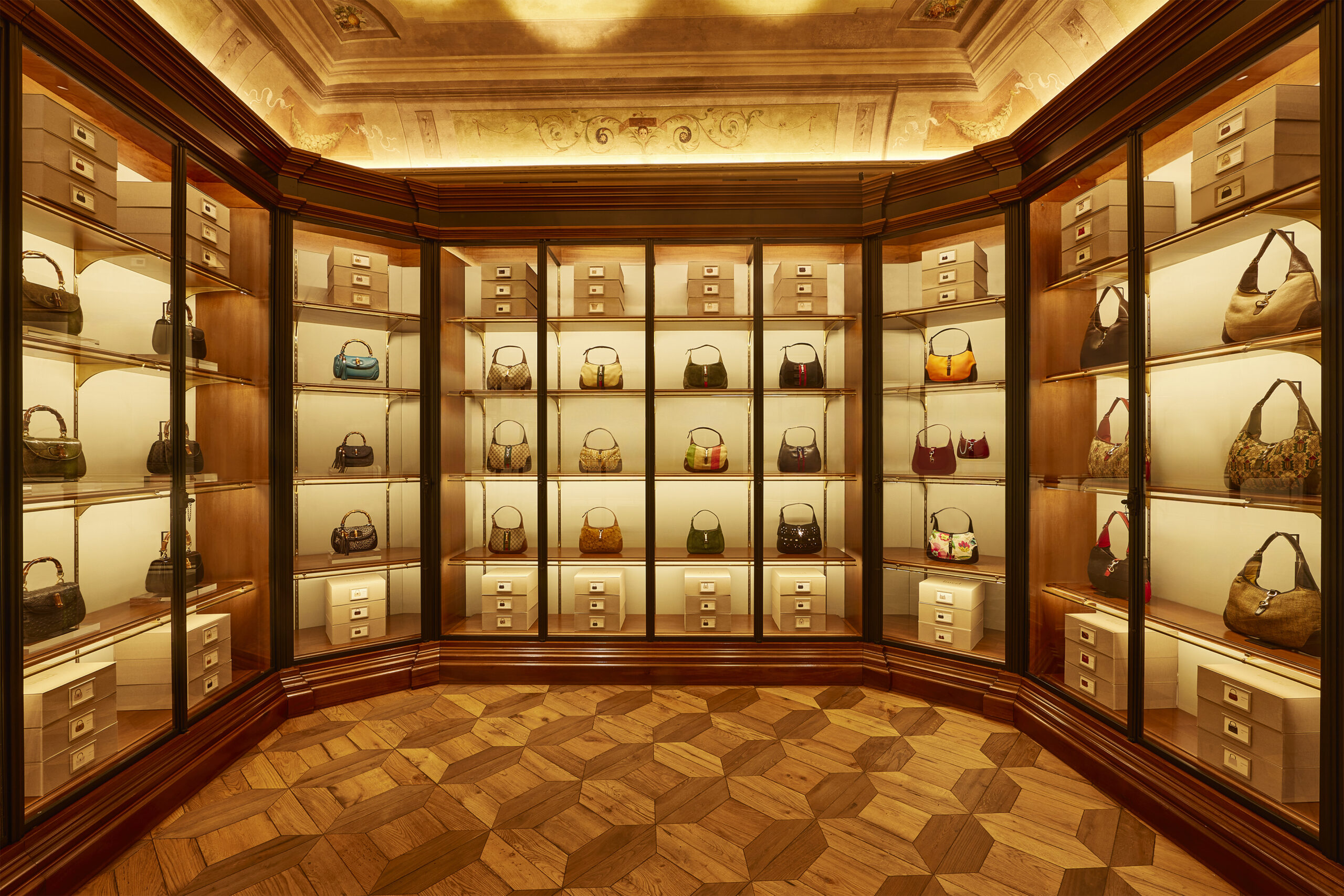 PONANT hat eine außergewöhnliche Kreuzfahrt mit italienischen Luxusmarken kreiert, die ganz im Zeichen des italienischen Kunsthandwerks