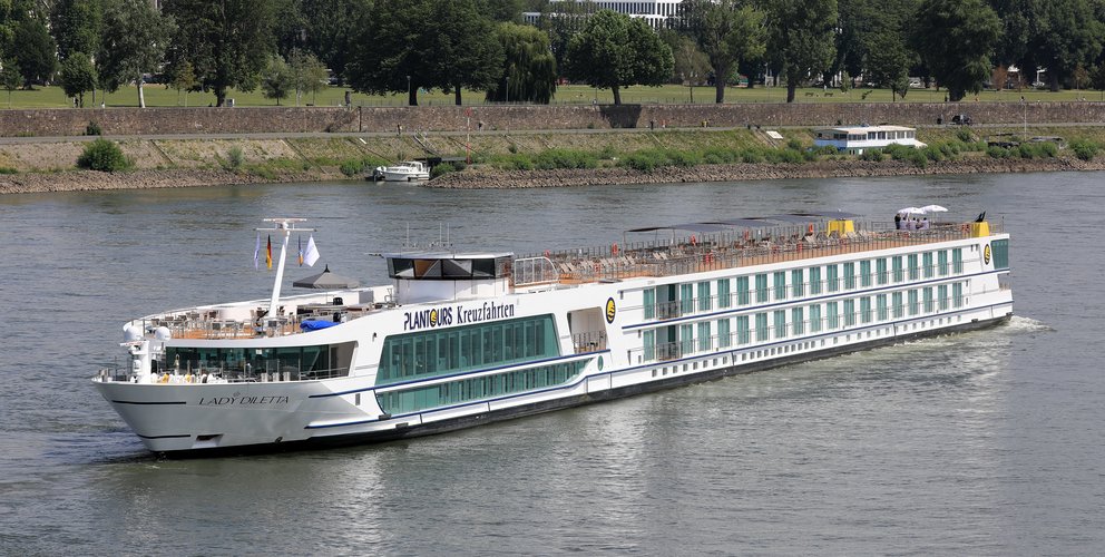 Mit den kürt e-hoi.de erstmals die beliebtesten Schiffe und Reedereien des Jahres. Auf der e-hoi Website finden sich mehr als 124.000 Bewertungen