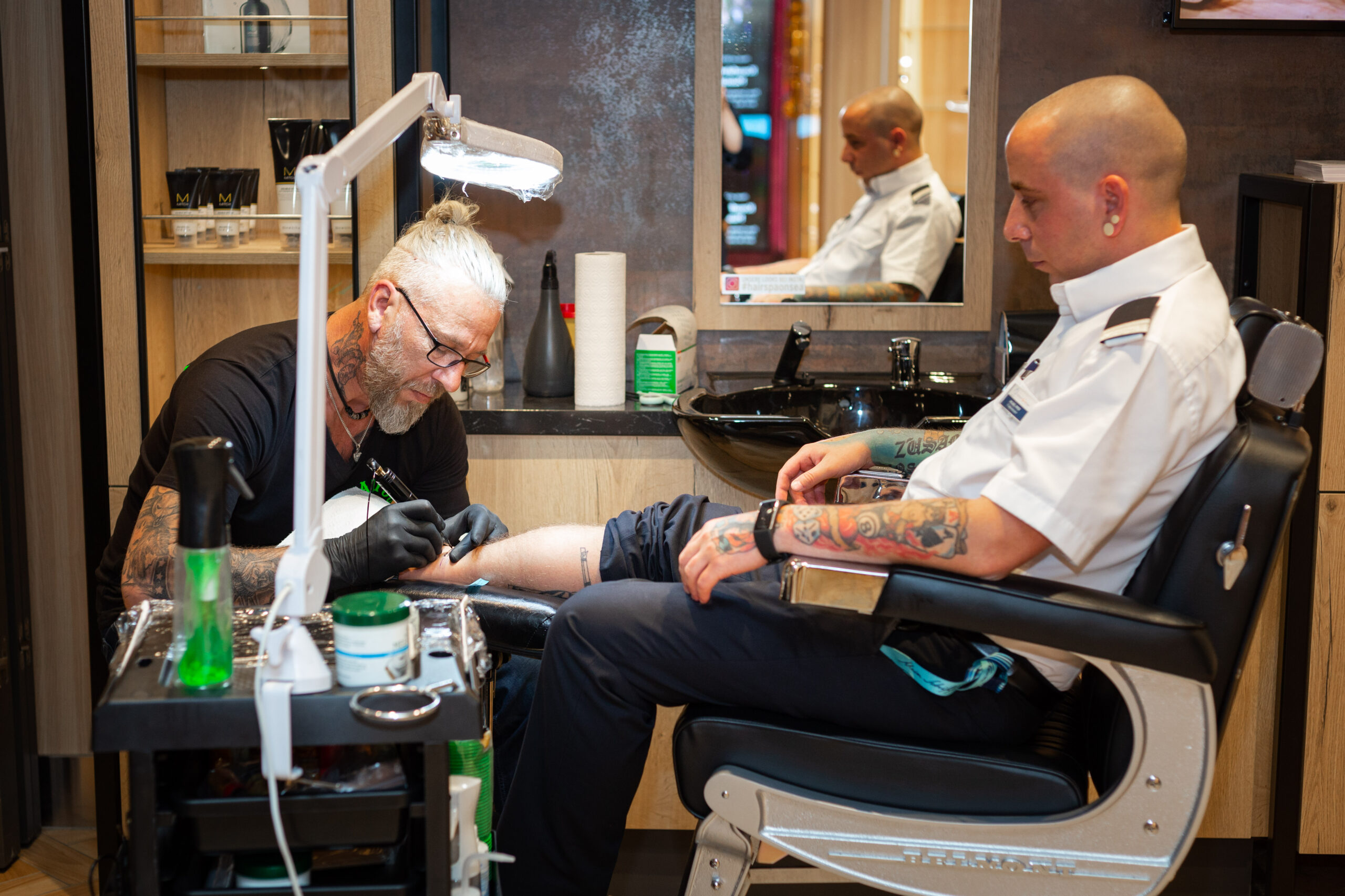Auf der Mein Schiff 4 kommt zur Tattoo Cruise Künstler Randy Engelhard, „Pain & Fame“ & „Cover up – Wir retten dein Tattoo“.