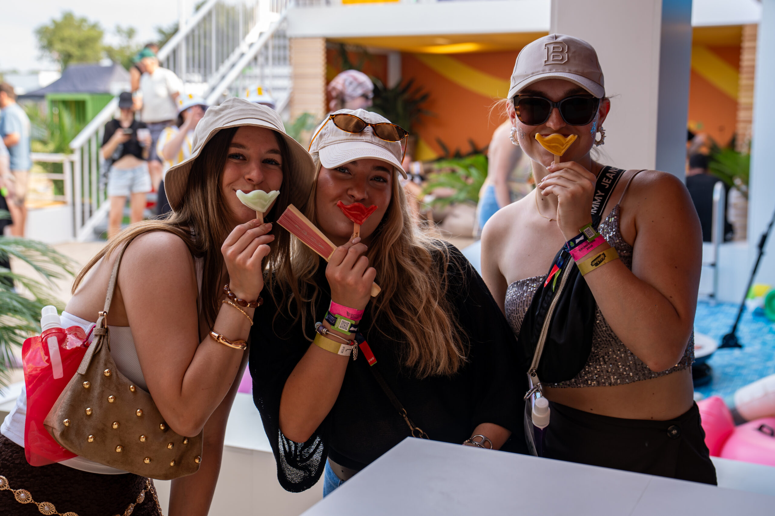 AIDA versucht mit kreativen Erlebniswelten und Festivalauftritten eine neue Generation von Reisenden zu gewinnen