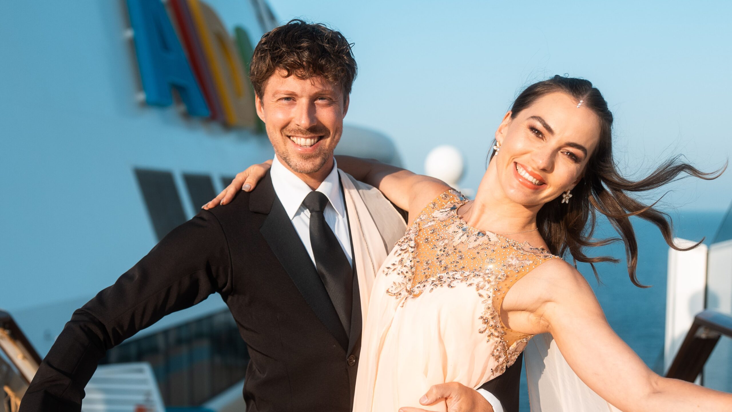 Für 2027 kündigt AIDA Cruises zwei weitere Themenreisen an: „AIDA tanzt“ im Januar 2027 an Bord von AIDAcosma