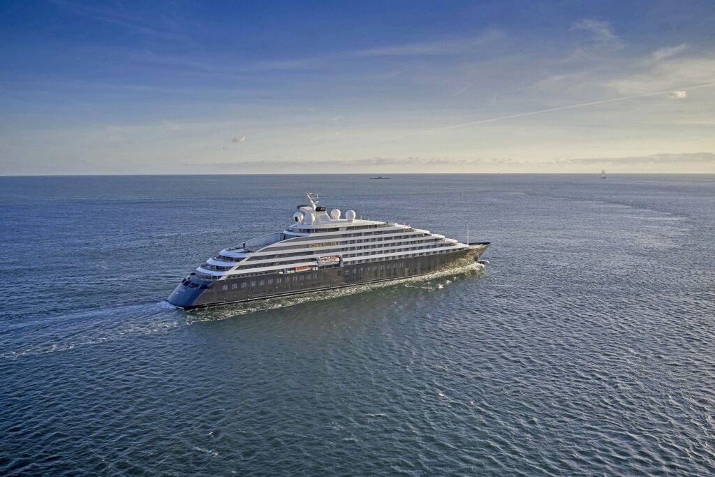 Am 3. August 2026 wird die Discovery-Yacht Scenic Eclipse II erstmals den Hamburger Hafen anlaufen. Das Schiff macht um 19:00 Uhr