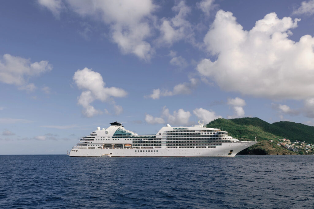 Mit zehn Reisen in der Wintersaison 2028/29 zeigt Seabourn die Karibik abseits des Gewohnten.