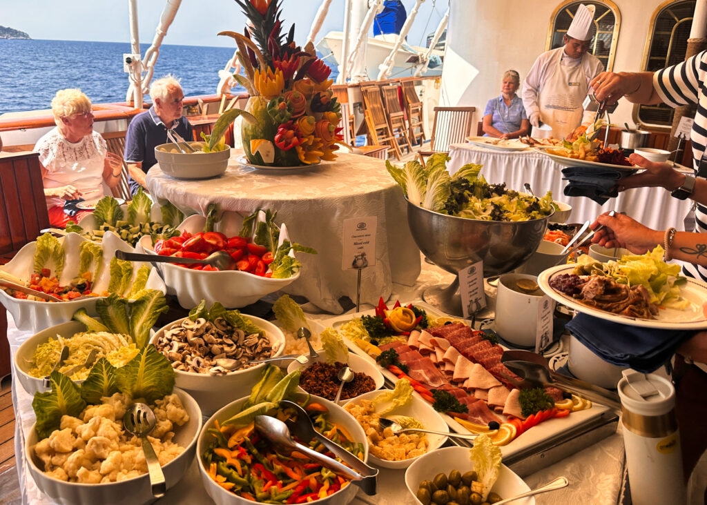 Buffet Royal Clipper